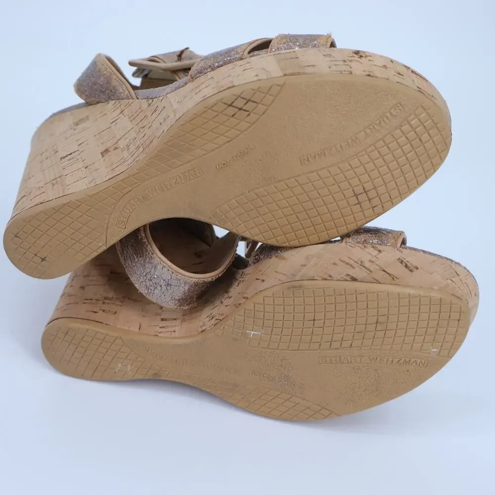 STUART WEITZMAN Annex Penny Wedge Sandal Crackled Leather Gold Metallic Womens 7 - Picture 8 of 10